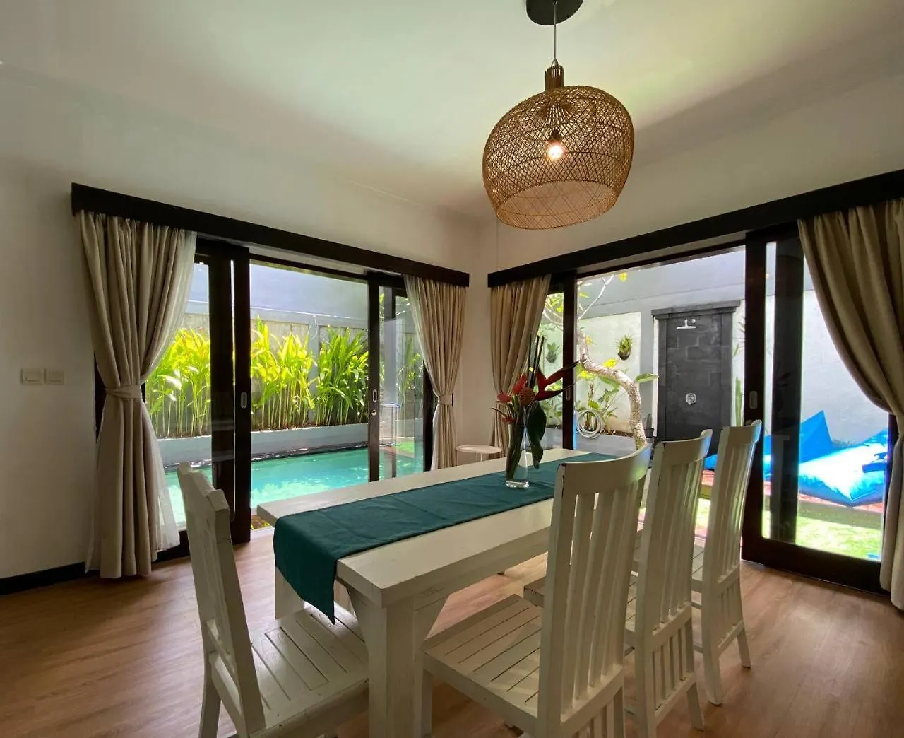 Villa Mayu Dedaries Seminyak  Seminyak (Bali)